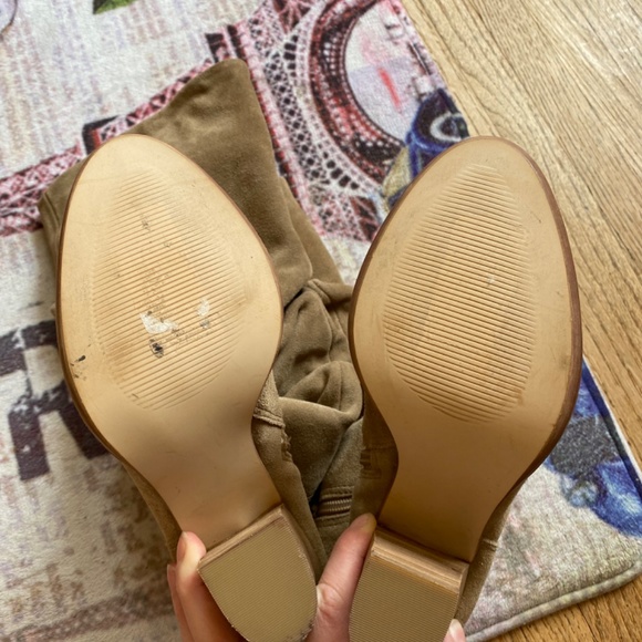 Boots - Picture 6 of 8